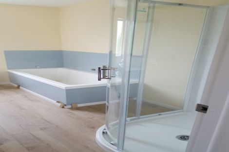 Photo of property in 37 Parkvale Road, Karori, Wellington, 6012