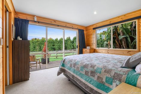 Photo of property in 136 Oraha Road, Kumeu, 0892