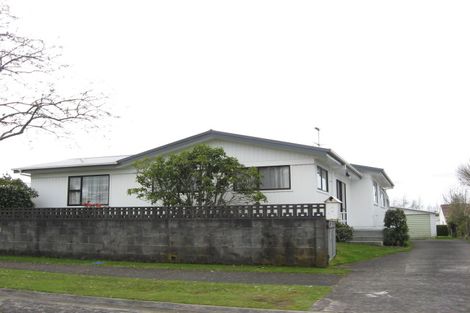 Photo of property in 12 Kowhai Street, Inglewood, 4330