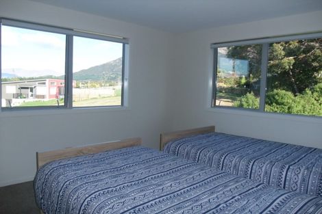 Photo of property in 17 Moraine Place, Lake Hawea, Wanaka, 9382