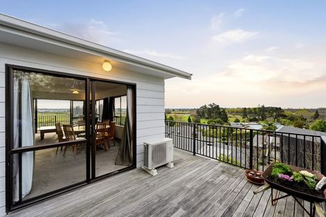 Photo of property in 433 Cashmere Road, Westmorland, Christchurch, 8025