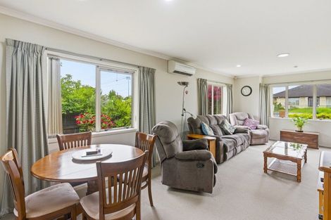 Photo of property in 63 Weraroa Road, Levin, 5510