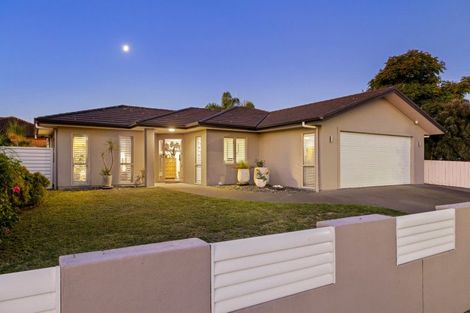 Photo of property in 81 Katerini Grove, Papamoa Beach, Papamoa, 3118