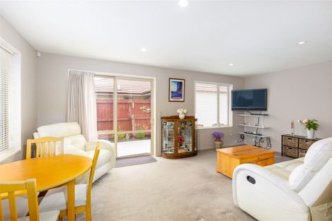 Photo of property in 2/19 Orontes Street, Shirley, Christchurch, 8013