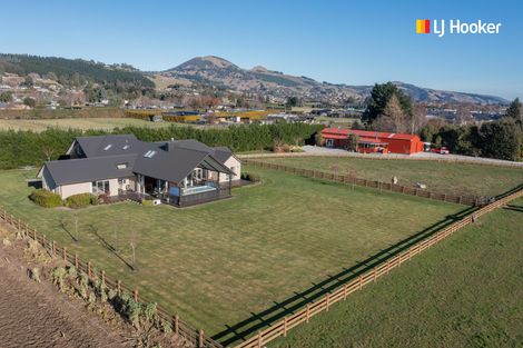 Photo of property in 100 Wingatui Road, Mosgiel, 9024