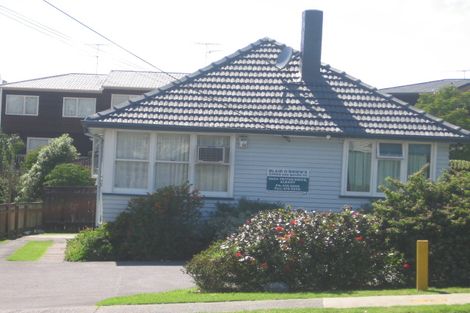 Photo of property in 105 Lake Road, Northcote, Auckland, 0627