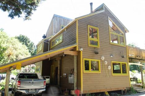 Photo of property in 306 Muhunoa Road East, Ohau, Levin, 5570