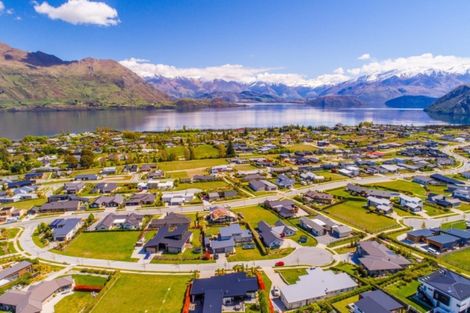 Photo of property in 11 Urquhart Place, Wanaka, 9305