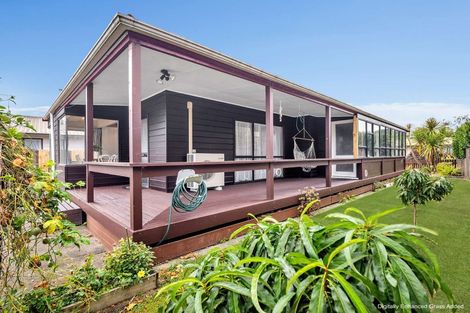 Photo of property in 37b Aquarius Drive, Kawaha Point, Rotorua, 3010