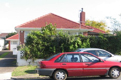 Photo of property in 1 Beaumonts Way, Manurewa, Auckland, 2102