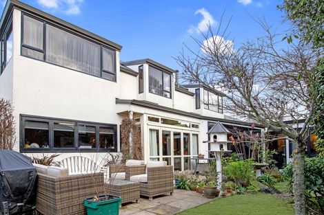 Photo of property in 2/82 Maidstone Road, Ilam, Christchurch, 8041