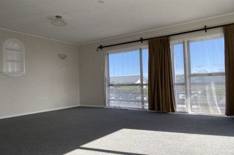 Photo of property in 9a Mossburn Grove, Kelson, Lower Hutt, 5010