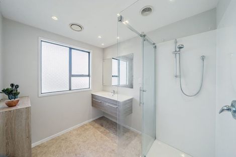 Photo of property in 42a Hudson Avenue, Ebdentown, Upper Hutt, 5018