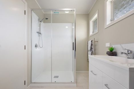 Photo of property in 16 Gloucester Road, Mount Maunganui, 3116