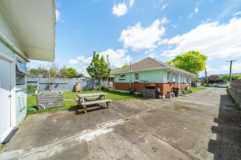 Photo of property in 5 Seddon Street, Wallaceville, Upper Hutt, 5018