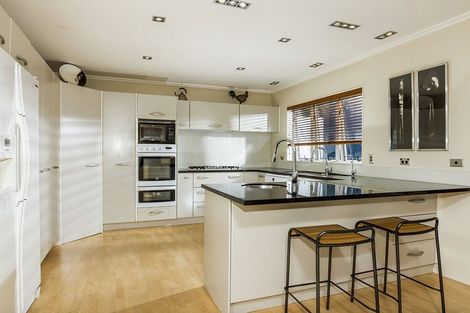 Photo of property in 1/2 Holiday Road, Milford, Auckland, 0620