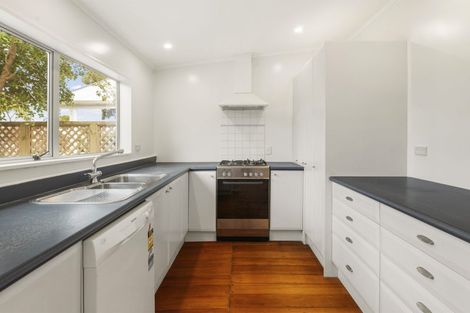 Photo of property in 74 Nottingham Street, Karori, Wellington, 6012