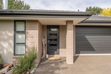 Photo of property in 5 Oakden Drive, Darfield, 7510