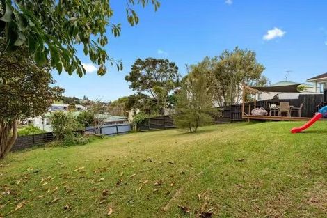 Photo of property in 2/29 Ludlow Terrace, Totara Vale, Auckland, 0627