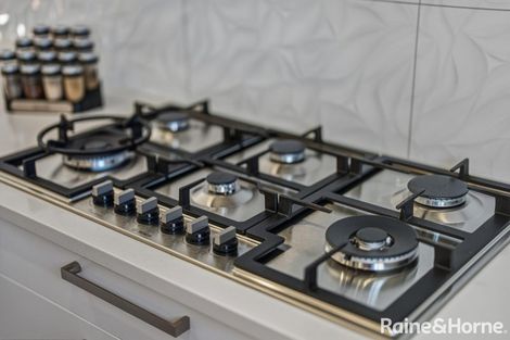 Photo of property in 19b Standage Lane, Kelston, Auckland, 0602