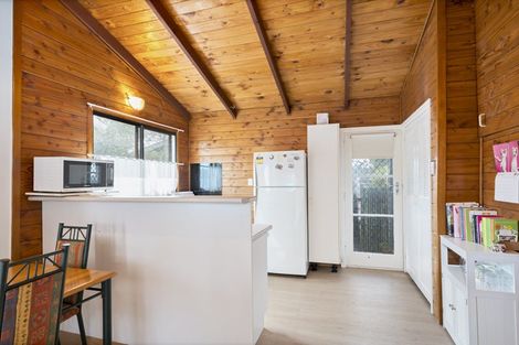 Photo of property in 2/391 West Coast Road, Glen Eden, Auckland, 0602