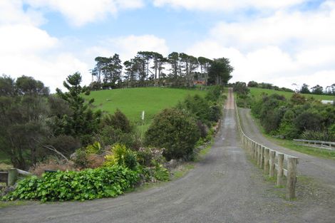 Photo of property in 48 Anzac Road, Waitakere, Auckland, 0816