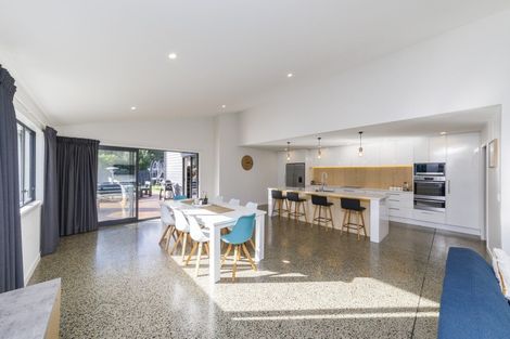 Photo of property in 28 Sandown Avenue, Himatangi Beach, Foxton, 4891