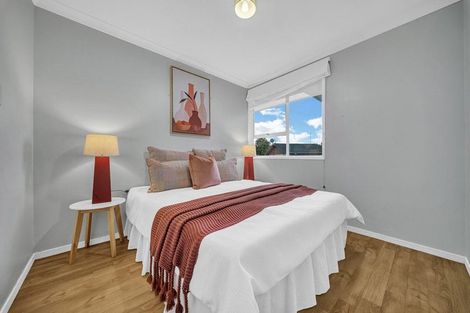 Photo of property in 9 Serwayne Place, Sunnyvale, Auckland, 0612
