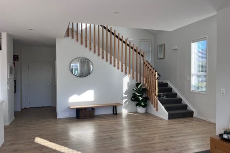 Photo of property in 9 Tahapa Crescent, Meadowbank, Auckland, 1072