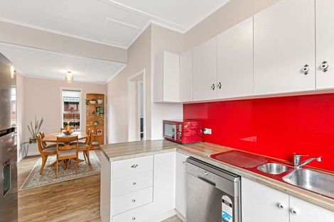 Photo of property in 13 Makere Street, Waitara, 4320