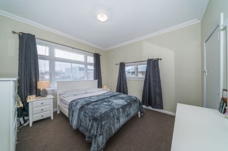Photo of property in 20 Milson Line, Roslyn, Palmerston North, 4414