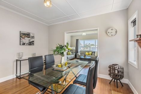 Photo of property in 15 Howden Street, Waiuku, 2123