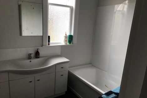 Photo of property in 33 Rewa Street, Takaro, Palmerston North, 4412