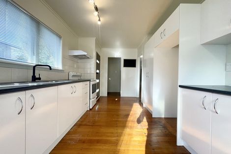 Photo of property in 11 Surrey Street, Manurewa, Auckland, 2102