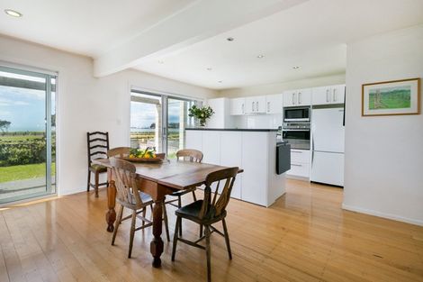 Photo of property in 10 The Esplanade, Westshore, Napier, 4110