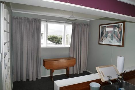 Photo of property in 18a Titoki Road, Waikanae Beach, Waikanae, 5036