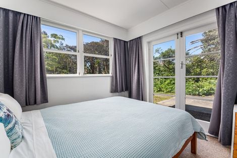 Photo of property in 4 Rangihiroa Street, Waikanae Beach, Waikanae, 5036