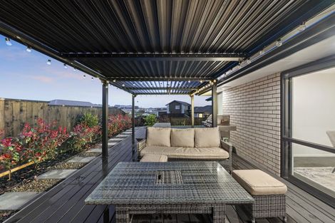 Photo of property in 11 Te Rata Boulevard, Karaka, 2124