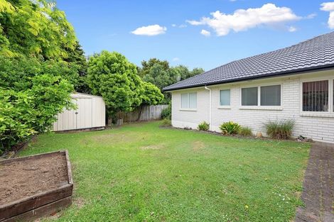 Photo of property in 19 Trovare Place, Golflands, Auckland, 2013