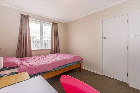 Photo of property in 540 Glenfield Road, Glenfield, Auckland, 0629