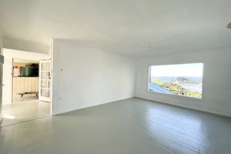 Photo of property in 741 South Titirangi Road, Titirangi, Auckland, 0604