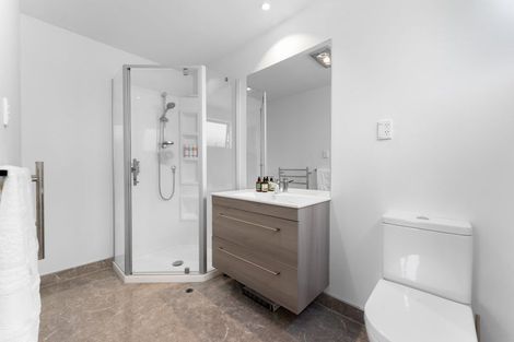 Photo of property in 7 Tapuwae Way, Mangere Bridge, Auckland, 2022