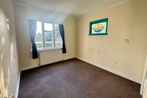 Photo of property in 57 Maupuia Road, Maupuia, Wellington, 6022