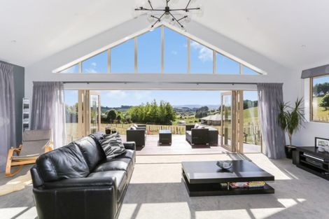 Photo of property in 105 Medhurst Road, Bombay, 2675