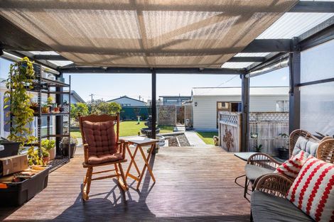 Photo of property in 69 Seabury Avenue, Foxton Beach, Foxton, 4815