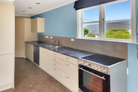Photo of property in 1 Fleet Grove, Korokoro, Lower Hutt, 5012