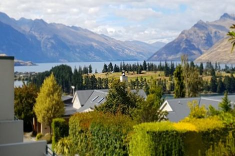 Photo of property in 10a Salmond Place, Queenstown, 9300