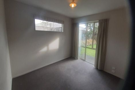 Photo of property in 8 Dunsford Close, Halswell, Christchurch, 8025