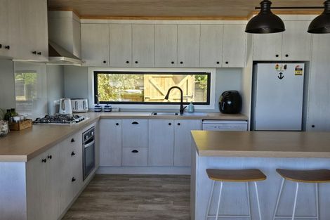 Photo of property in 4b Shoal Beach Road, Aramoana, Omakere, 4271