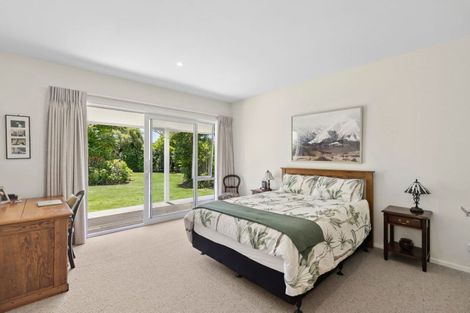 Photo of property in 120 Patons Rock Road, Patons Rock, Takaka, 7182